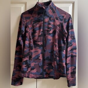 🍒LULULEMON CAMO DEFINE Jacket sz 10 HERITAGE 365/Incognito SMOKY RED NIGHT SEA